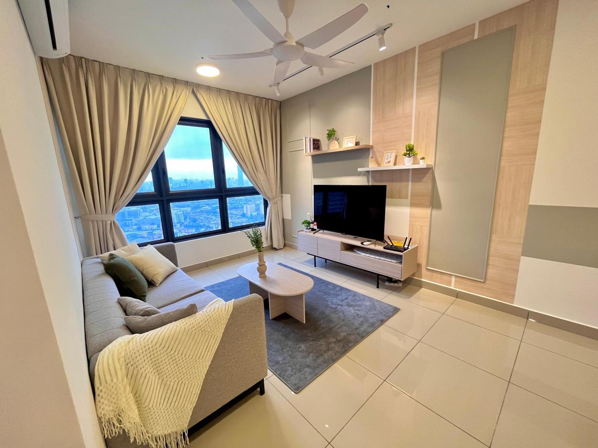 Green Park Olympic Pool Double Story Gym Mrt Lrt *