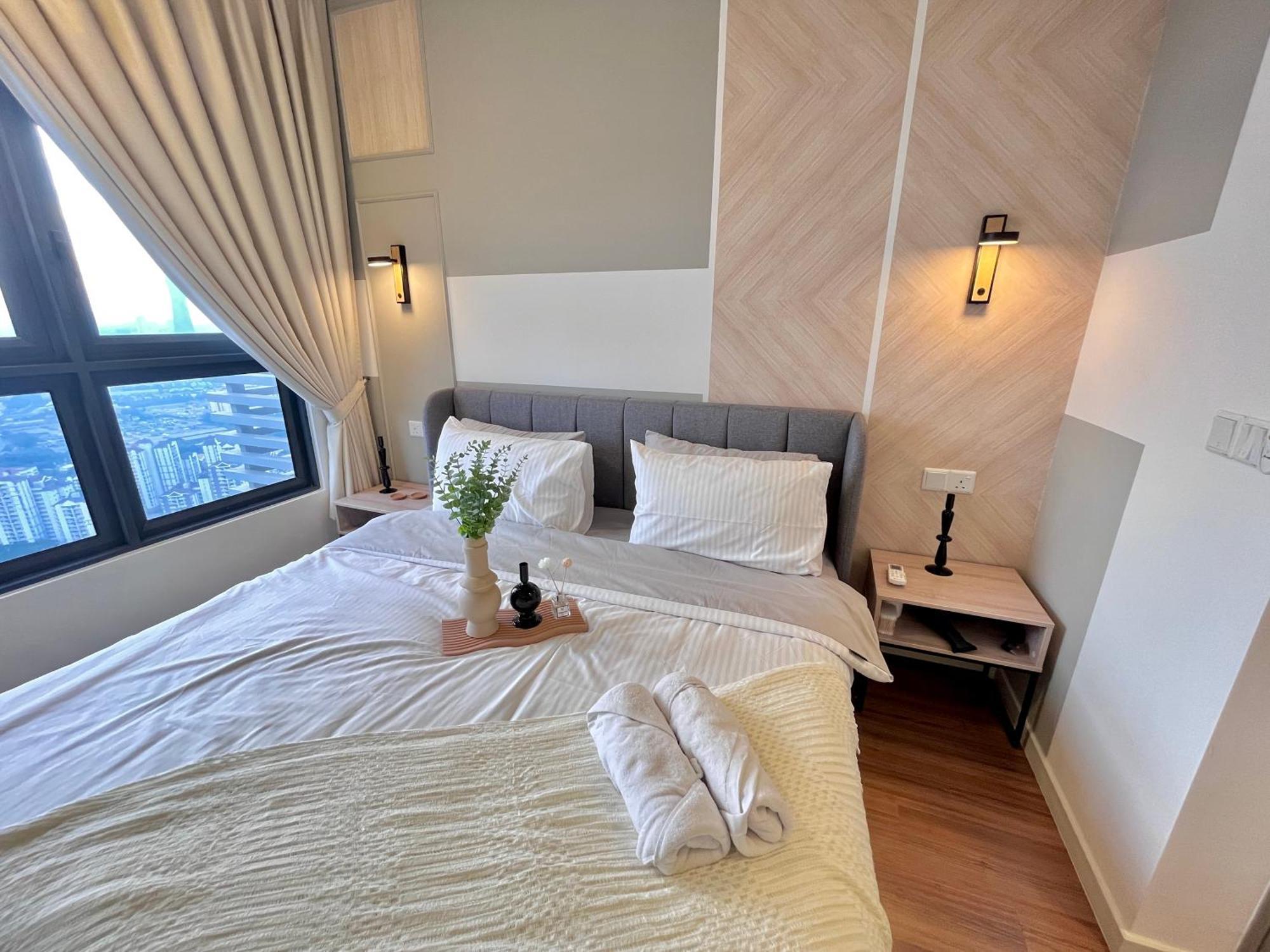 Green Park Olympic Pool Double Story Gym Mrt Lrt Apartment *